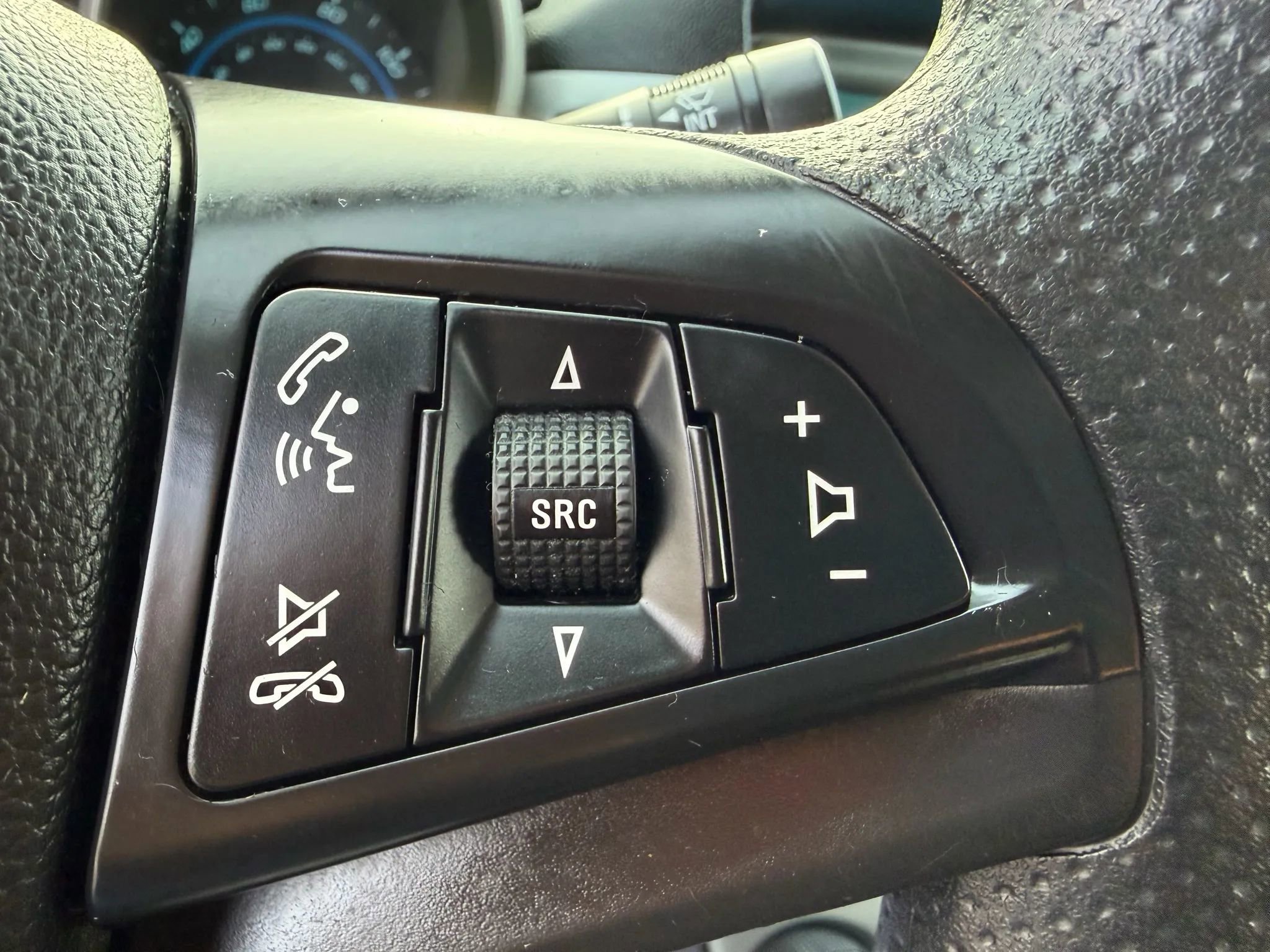 Used 2013 Chevrolet Cruze LS image 16