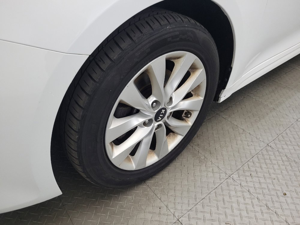 Used 2017 Kia Optima EX FWD image 31