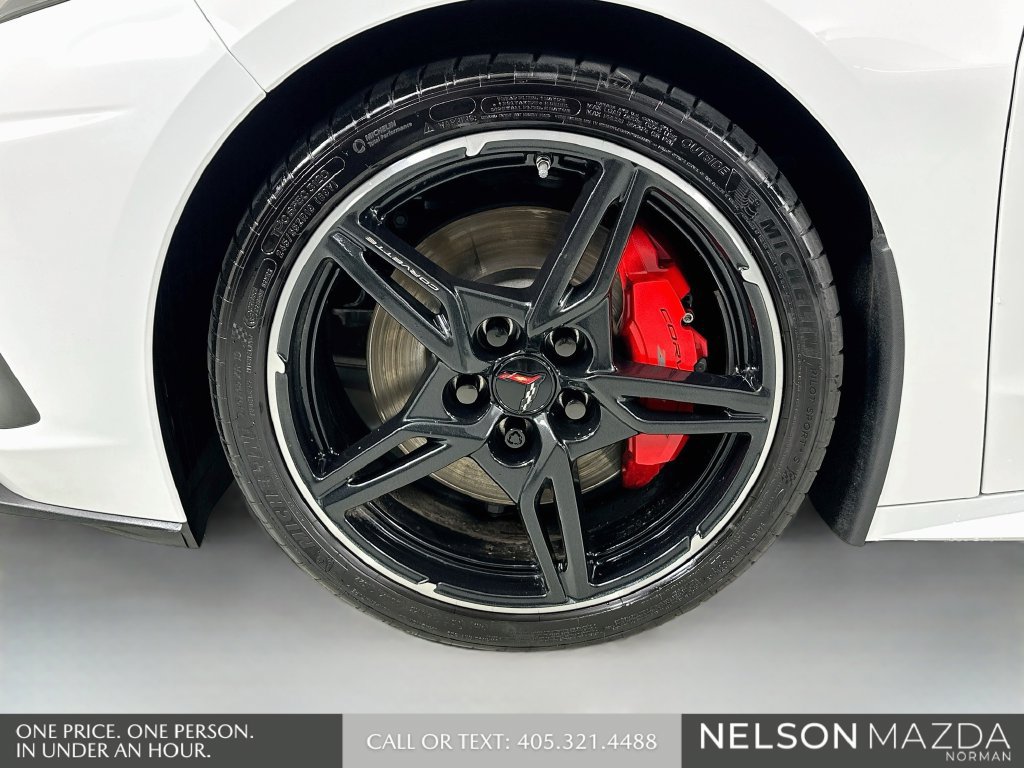 Used 2022 Chevrolet Corvette Stingray Premium Cpe w/ Z51 Performance Package RWD image 31