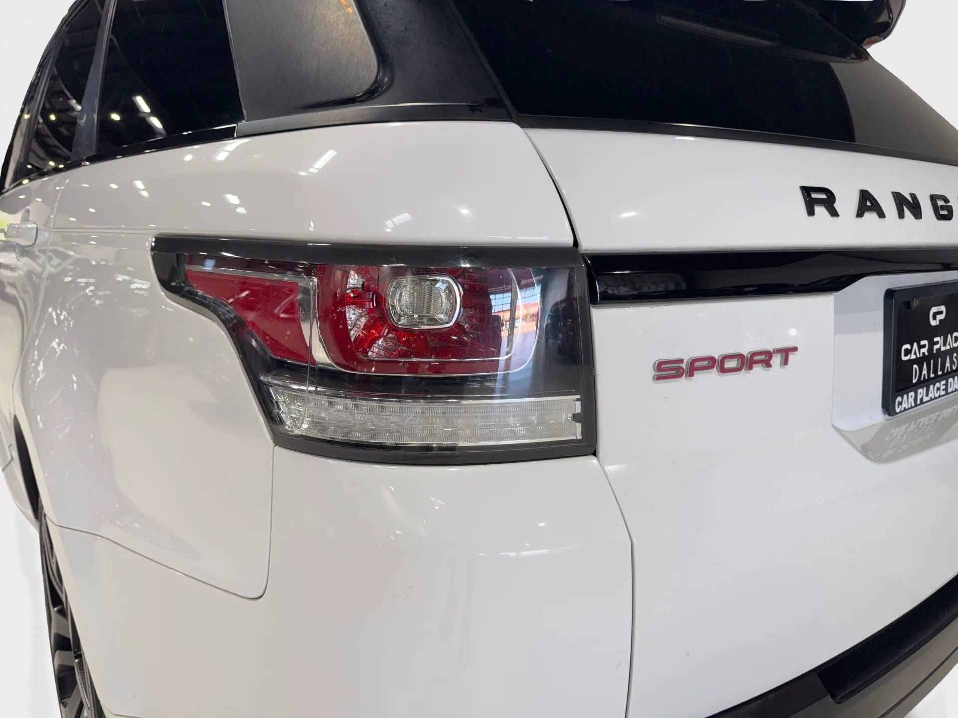 Used 2017 Land Rover Range Rover Sport HSE Dynamic image 11