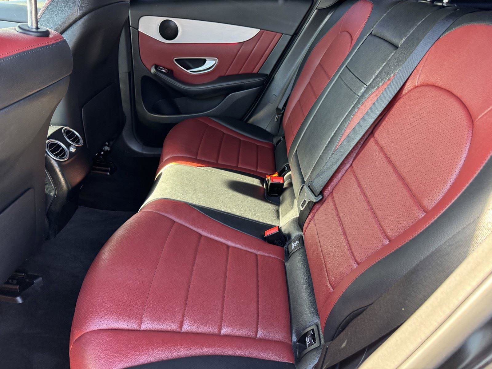 Used 2021 Mercedes-Benz GLC 300 image 12