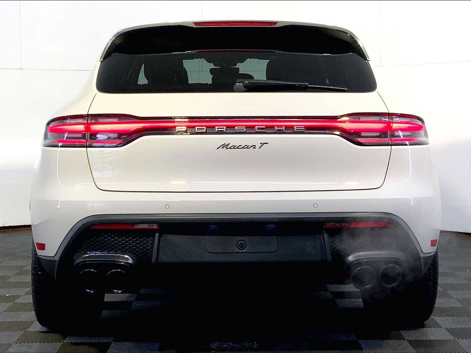 Certified 2023 Porsche Macan Turbo image 6