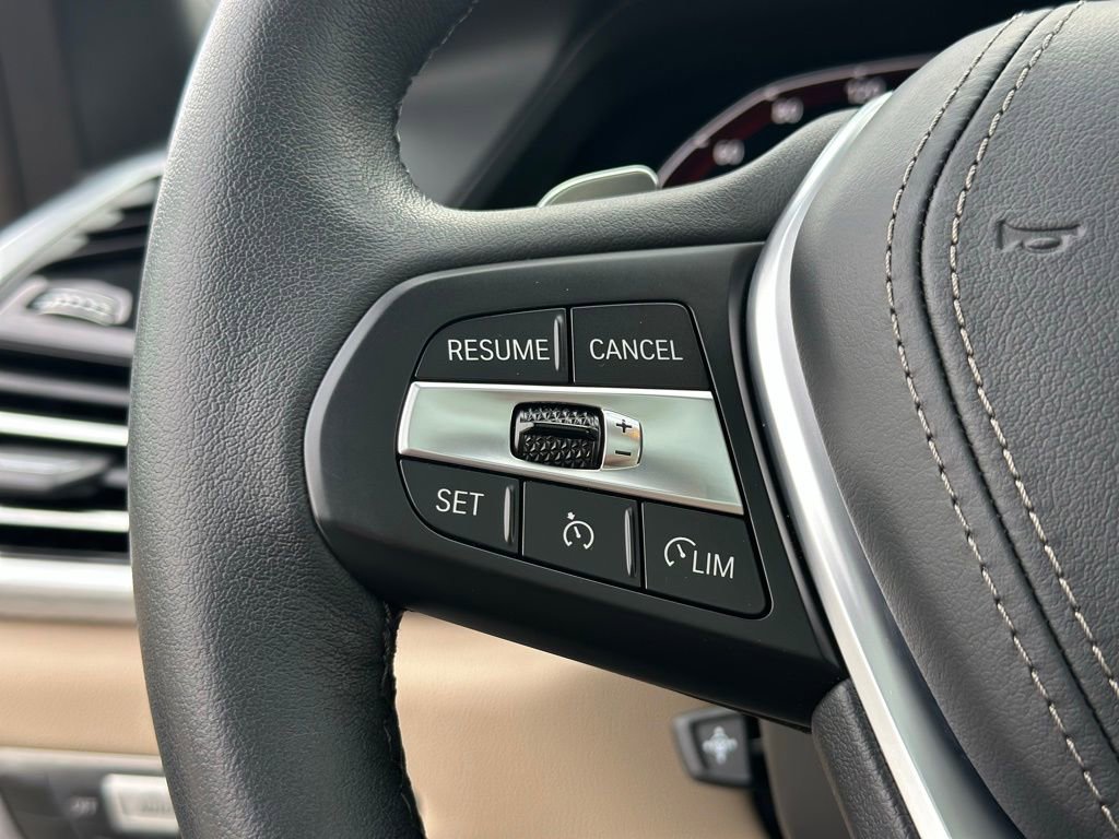 Used 2022 BMW X5 xDrive40i w/ Premium Package AWD/4WD image 28