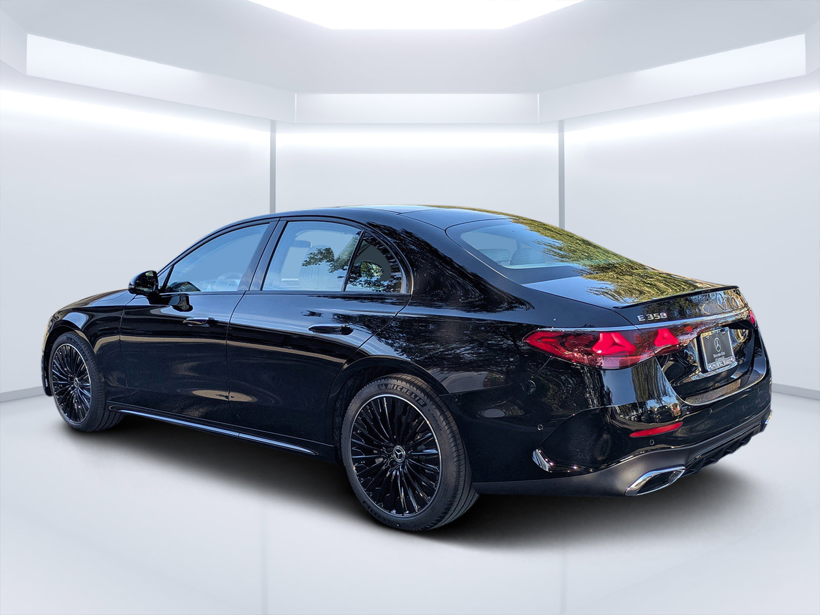 New 2026 Mercedes-Benz E 350 4MATIC Sedan image 8