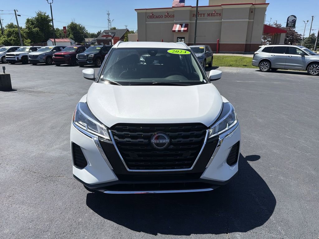 Used 2024 Nissan Kicks SV FWD image 10