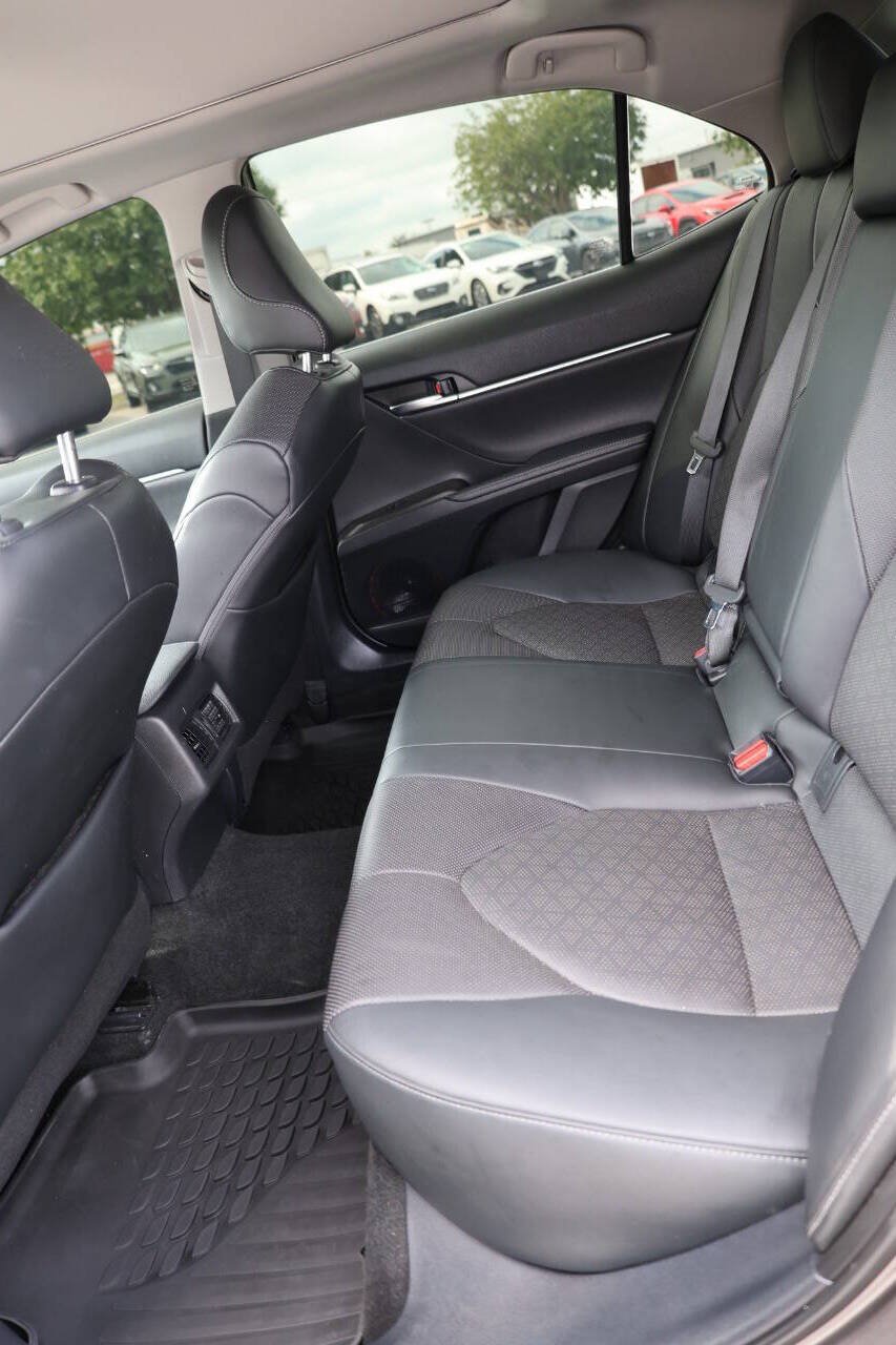 Used 2022 Toyota Camry XSE w/ Navigation Package FWD image 17