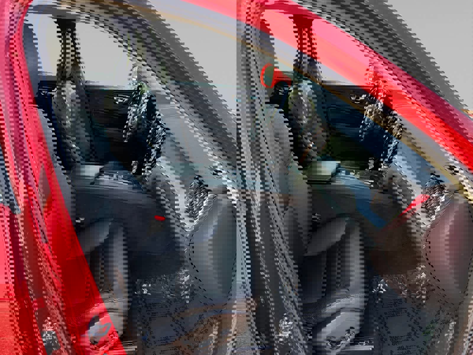 Used 2018 Volvo XC60 T5 Momentum w/ Vision Package image 15