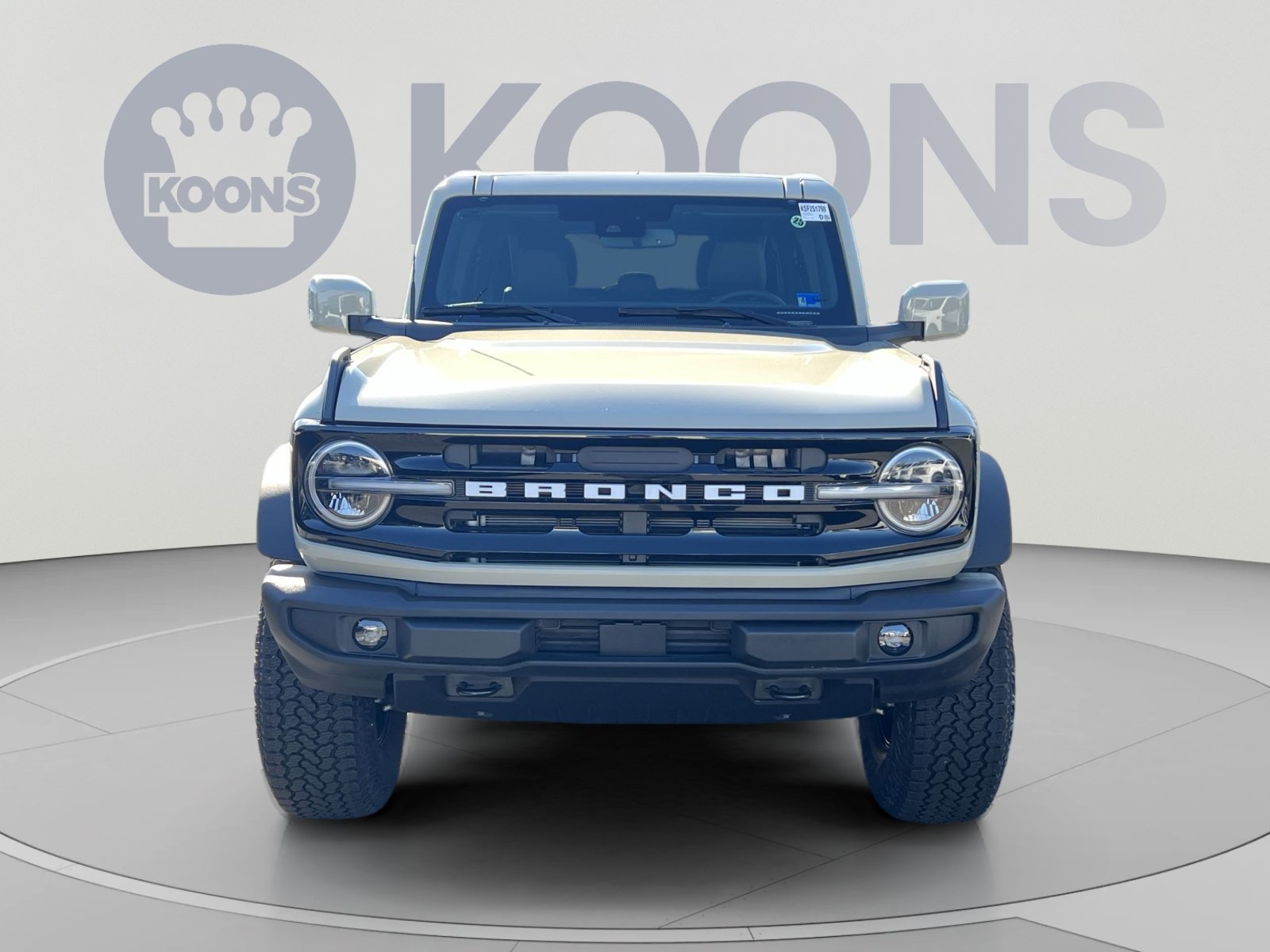 New 2025 Ford Bronco Outer Banks w/ Sasquatch Package AWD/4WD image 4