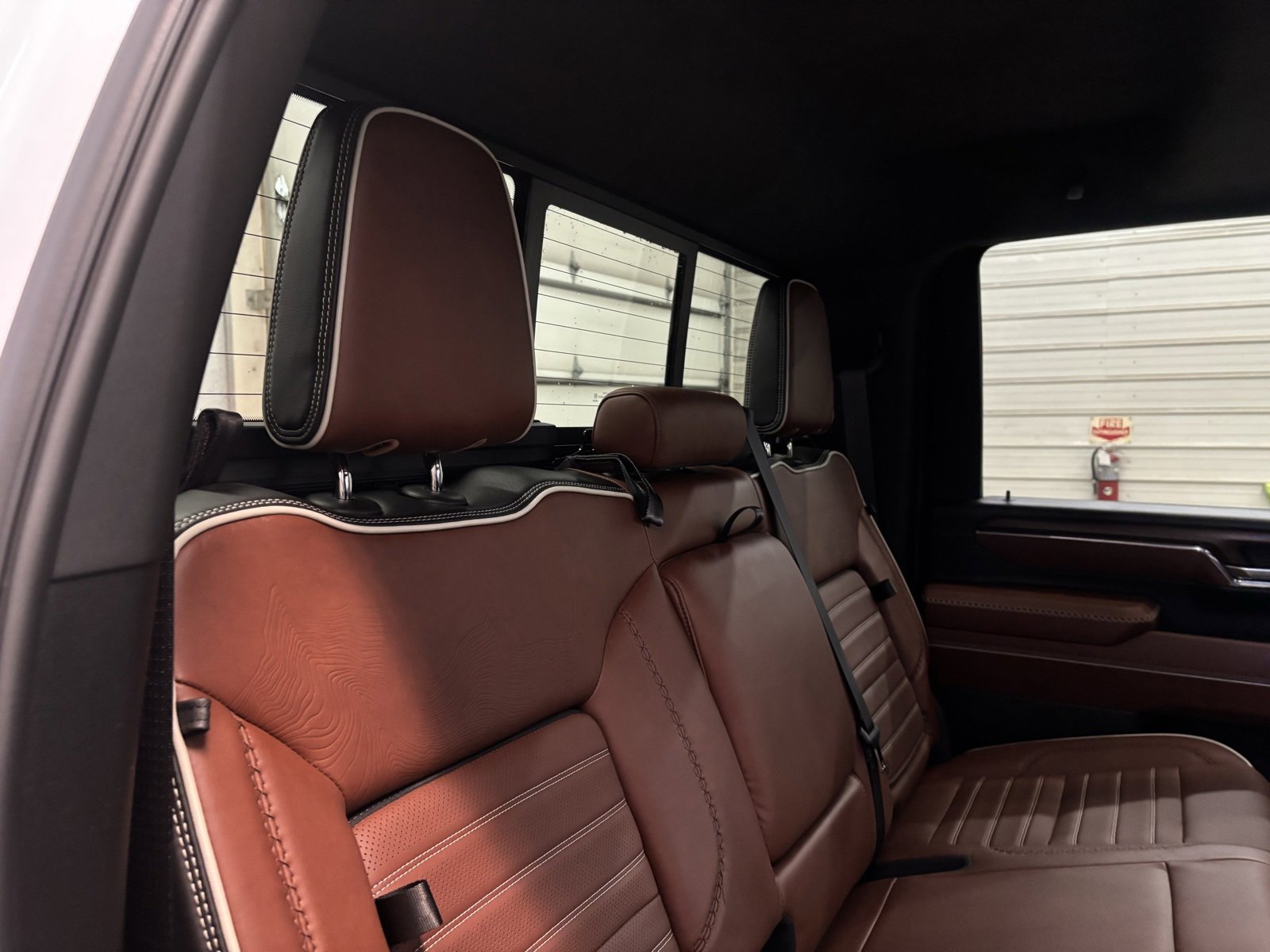 Used 2024 GMC Sierra 3500 Denali Ultimate image 35