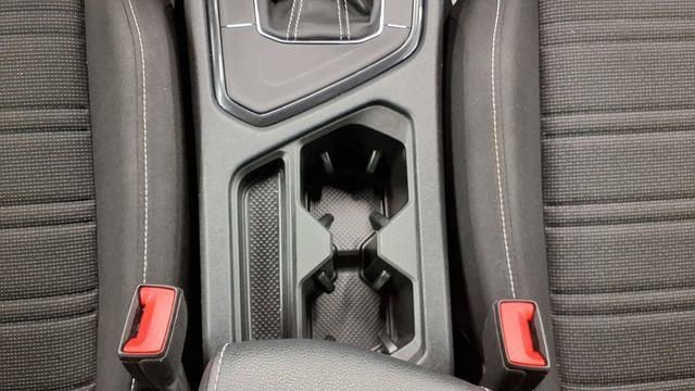 Used 2024 Volkswagen Tiguan S image 31