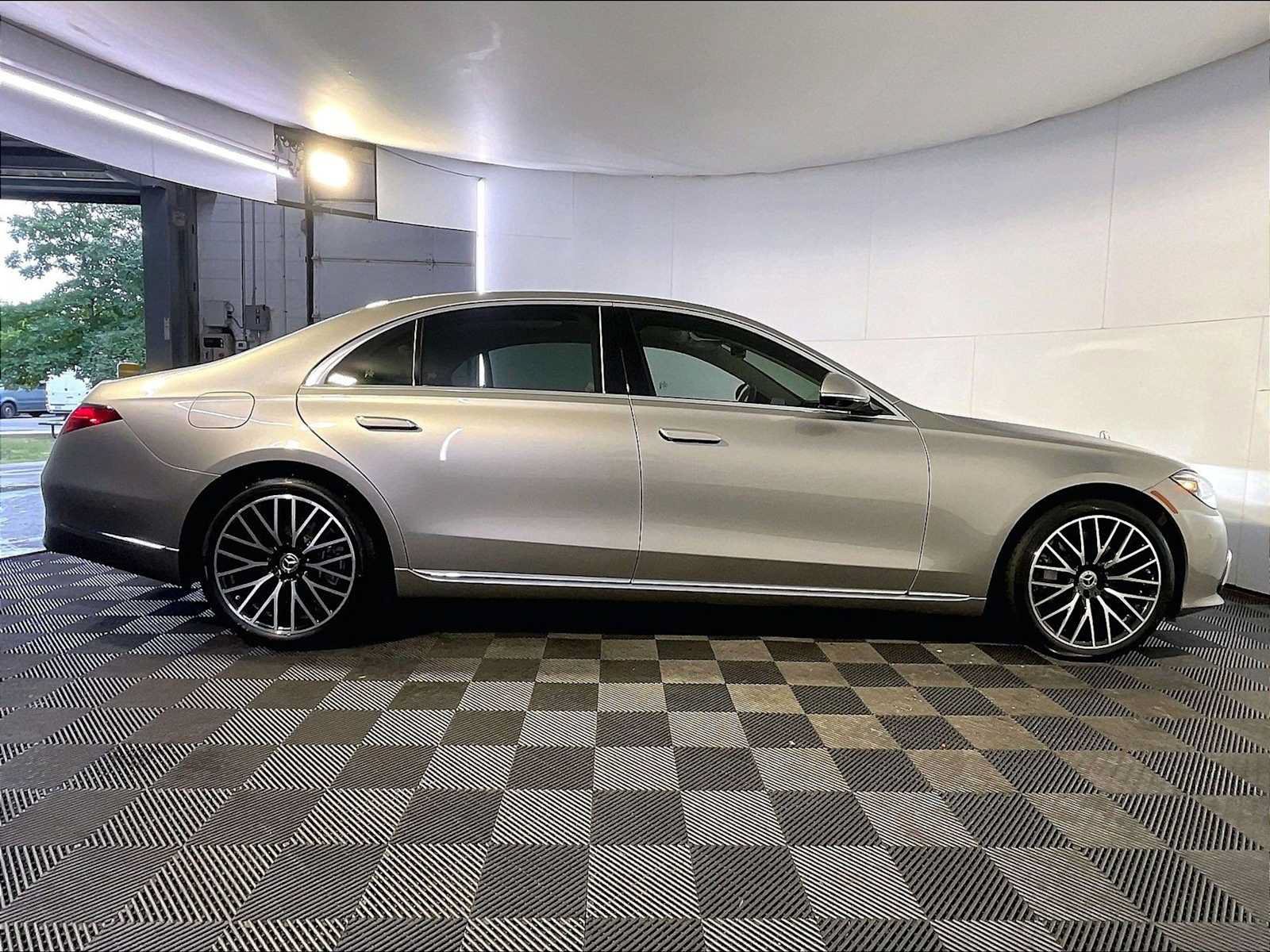 Used 2024 Mercedes-Benz S 580 4MATIC Sedan image 8