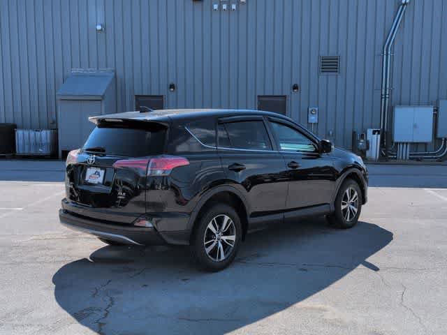 Used 2018 Toyota RAV4 XLE AWD/4WD image 8