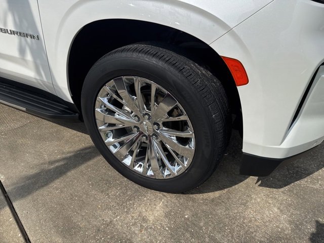 Used 2021 Chevrolet Suburban LT w/ LT Signature Package image 5