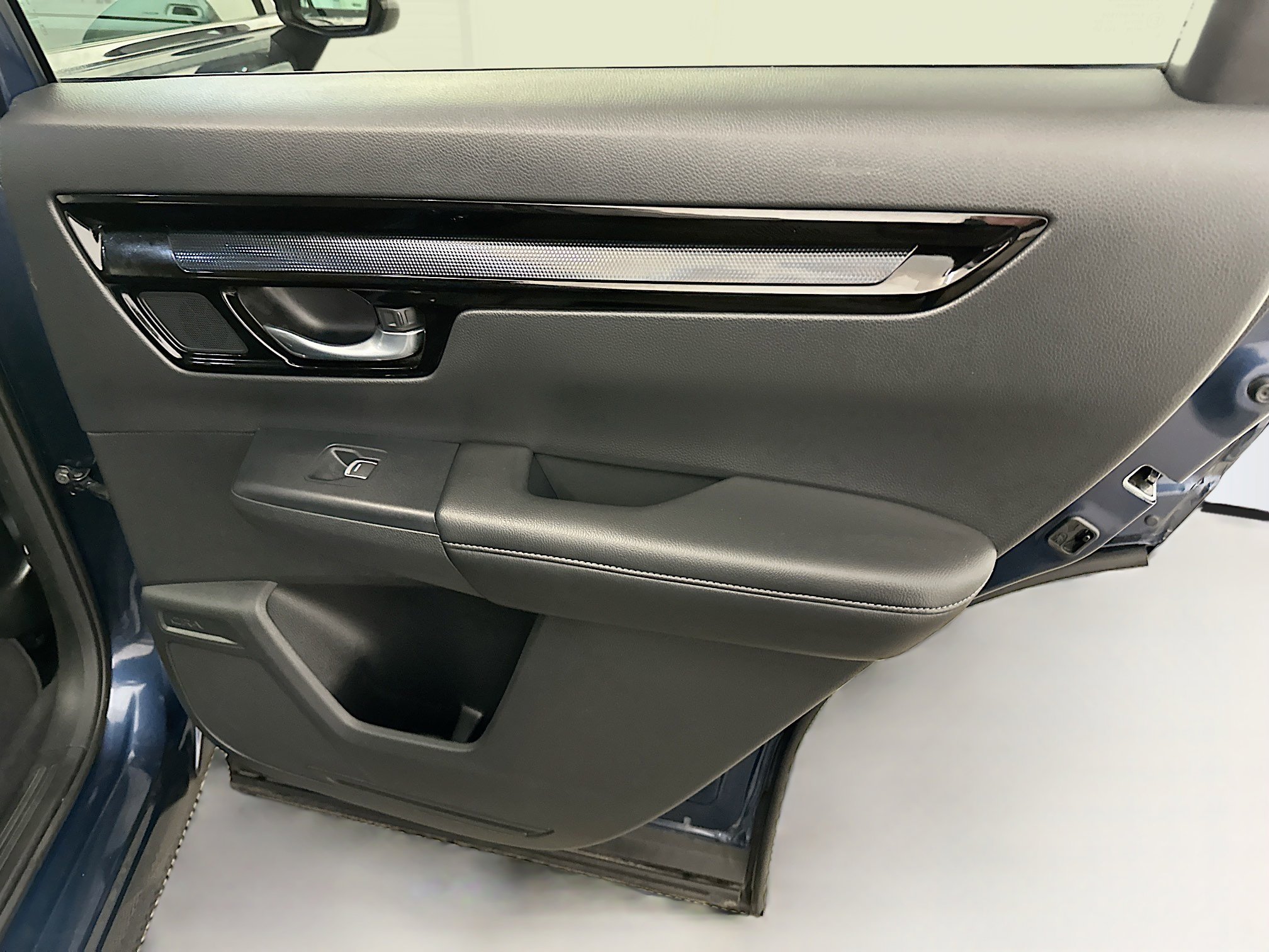 Used 2023 Honda CR-V EX-L image 32