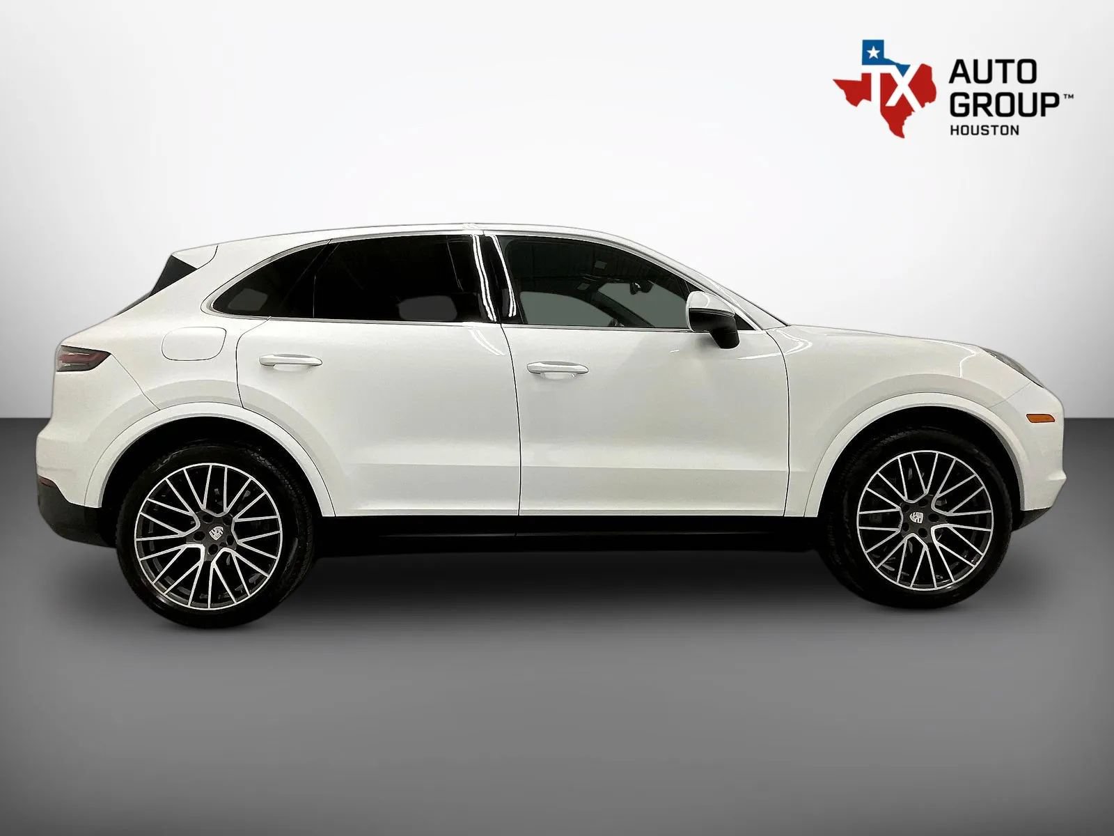 Used 2019 Porsche Cayenne S AWD/4WD image 8