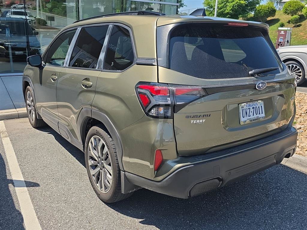 Used 2025 Subaru Forester Touring AWD/4WD image 13
