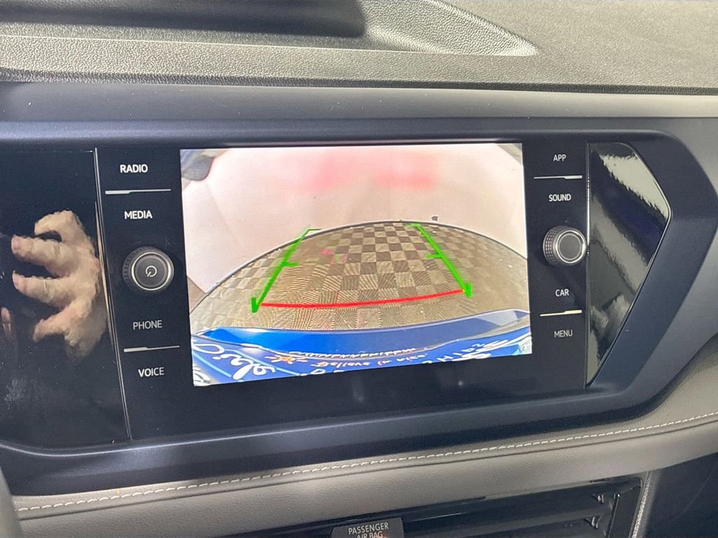 Certified 2024 Volkswagen Taos SE w/ Panoramic Sunroof Package image 16