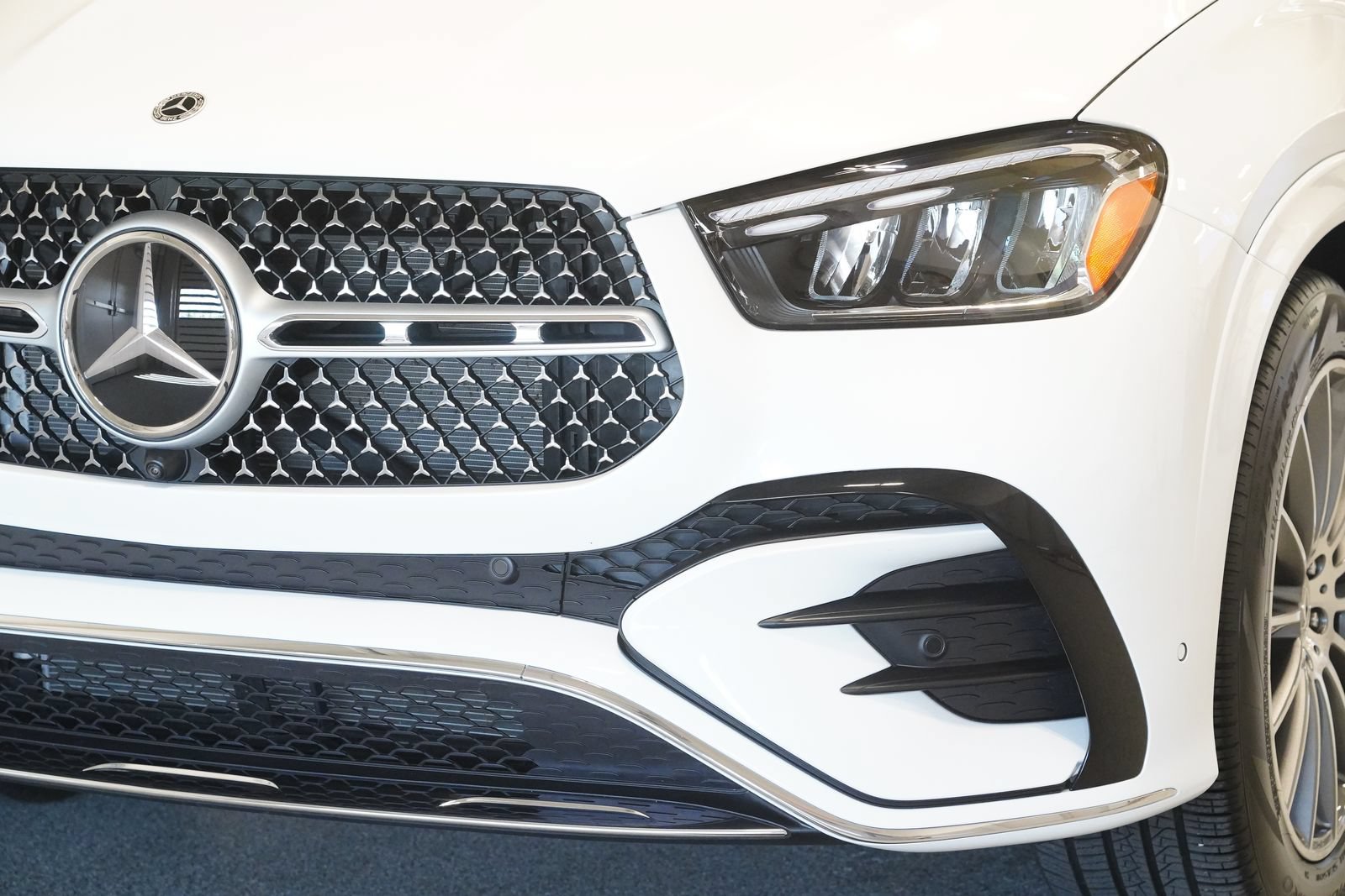 Certified 2026 Mercedes-Benz GLE 450 4MATIC image 6