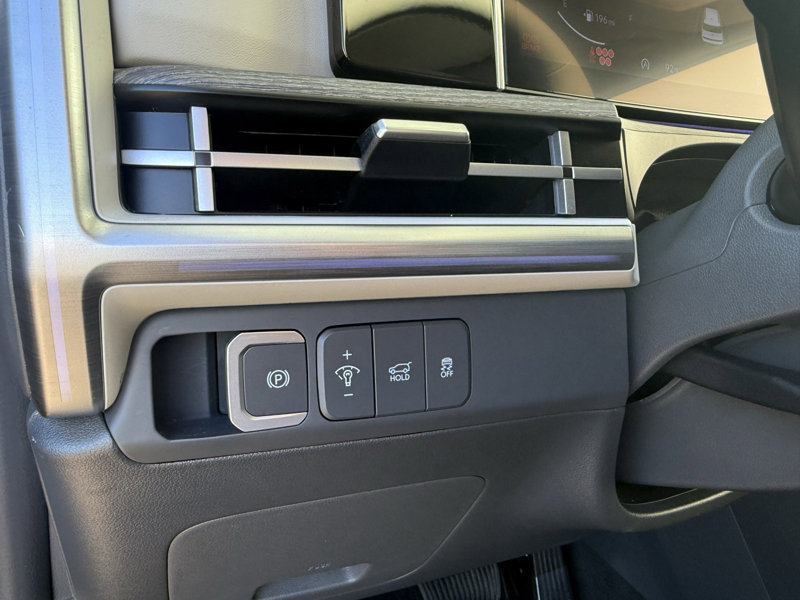 Used 2024 Hyundai Santa Fe Limited image 29