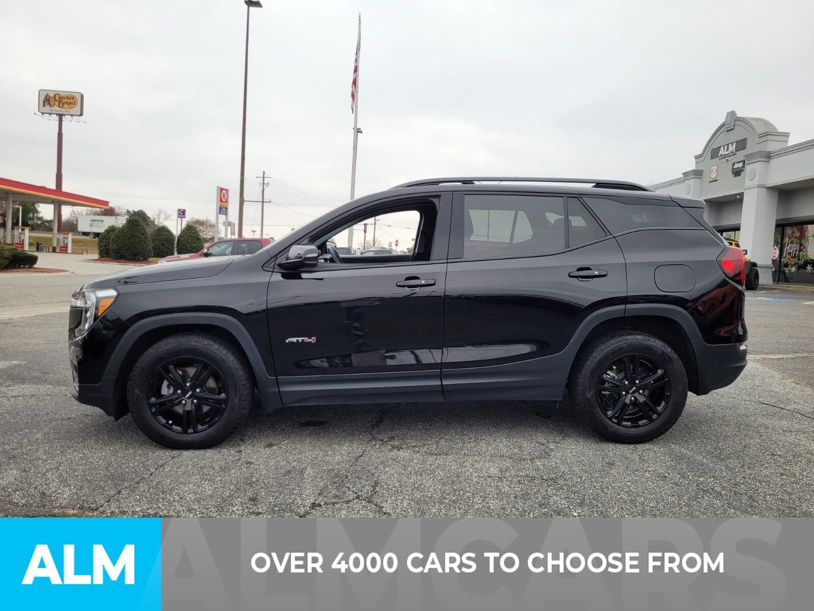 Used 2024 GMC Terrain AT4 image 3