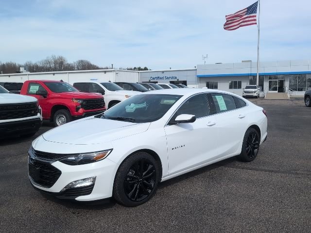 Used 2024 Chevrolet Malibu LT w/ Sport Edition FWD image 2