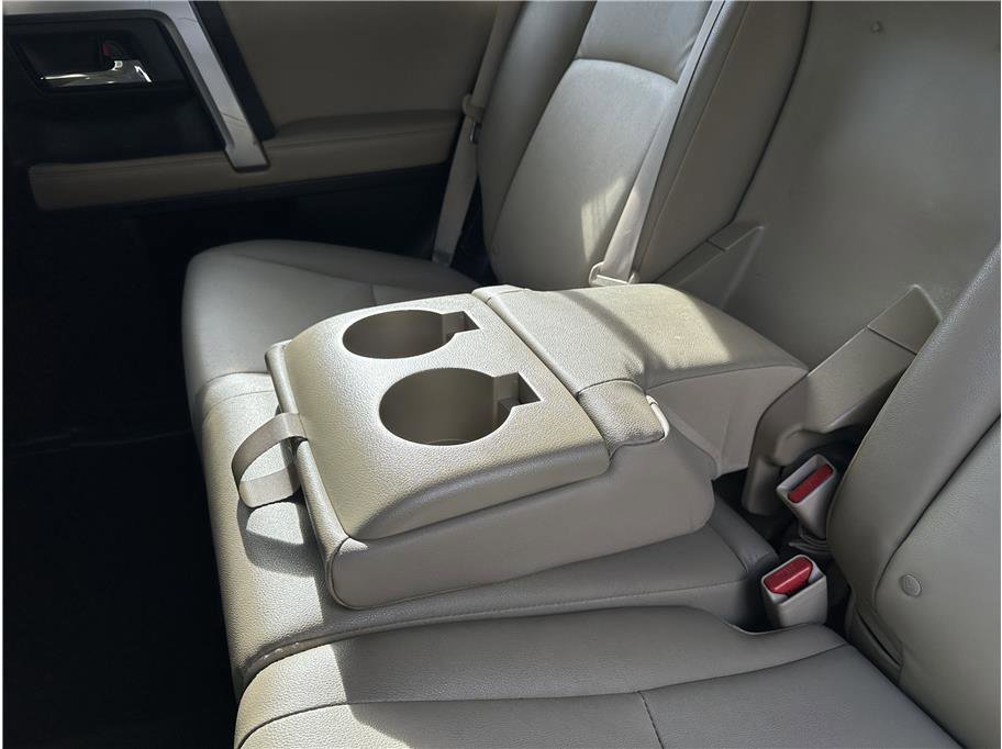 Used 2019 Toyota 4Runner SR5 Premium image 17