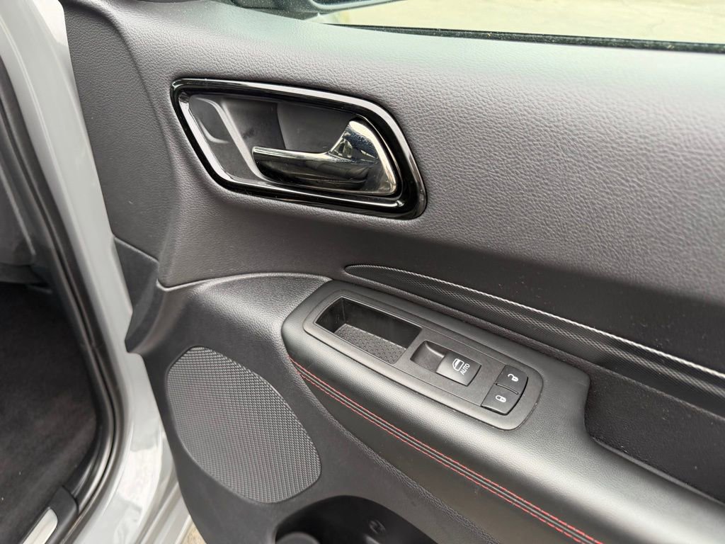 Used 2025 Dodge Durango GT image 32