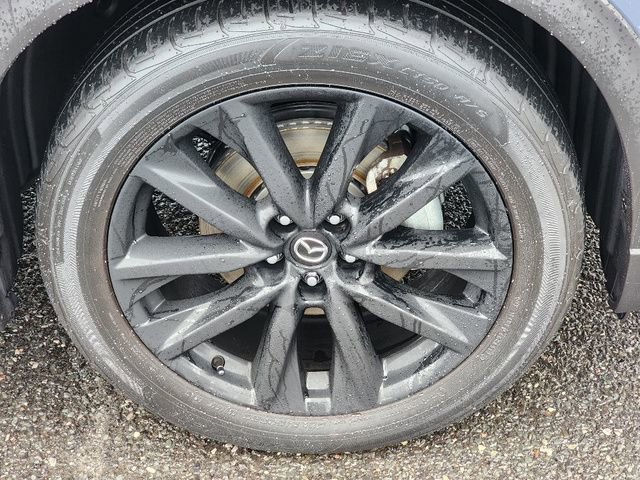 Used 2023 MAZDA CX-9 Carbon Edition image 9
