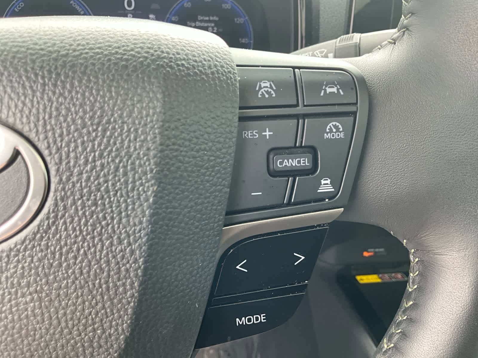 Used 2025 Toyota Camry XLE FWD image 24