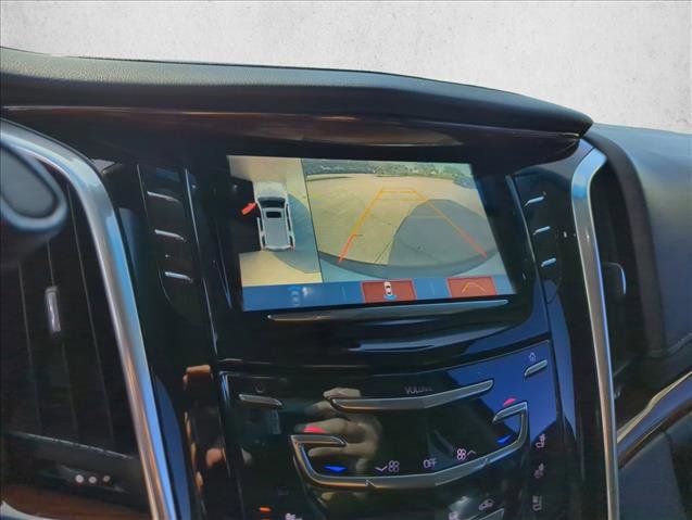 Used 2018 Cadillac Escalade Luxury RWD image 13