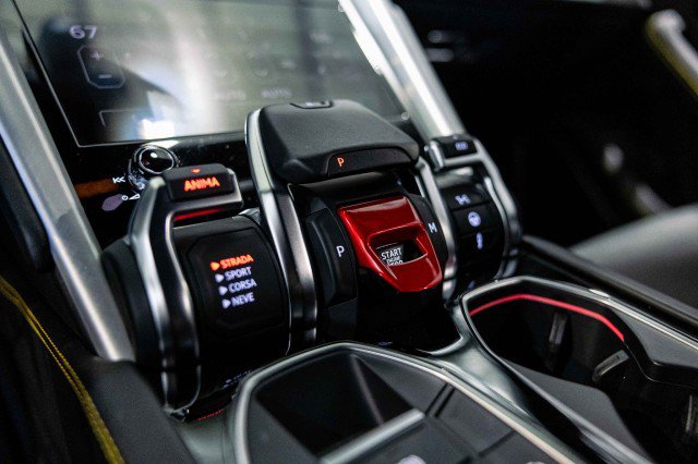 Used 2022 Lamborghini Urus image 27