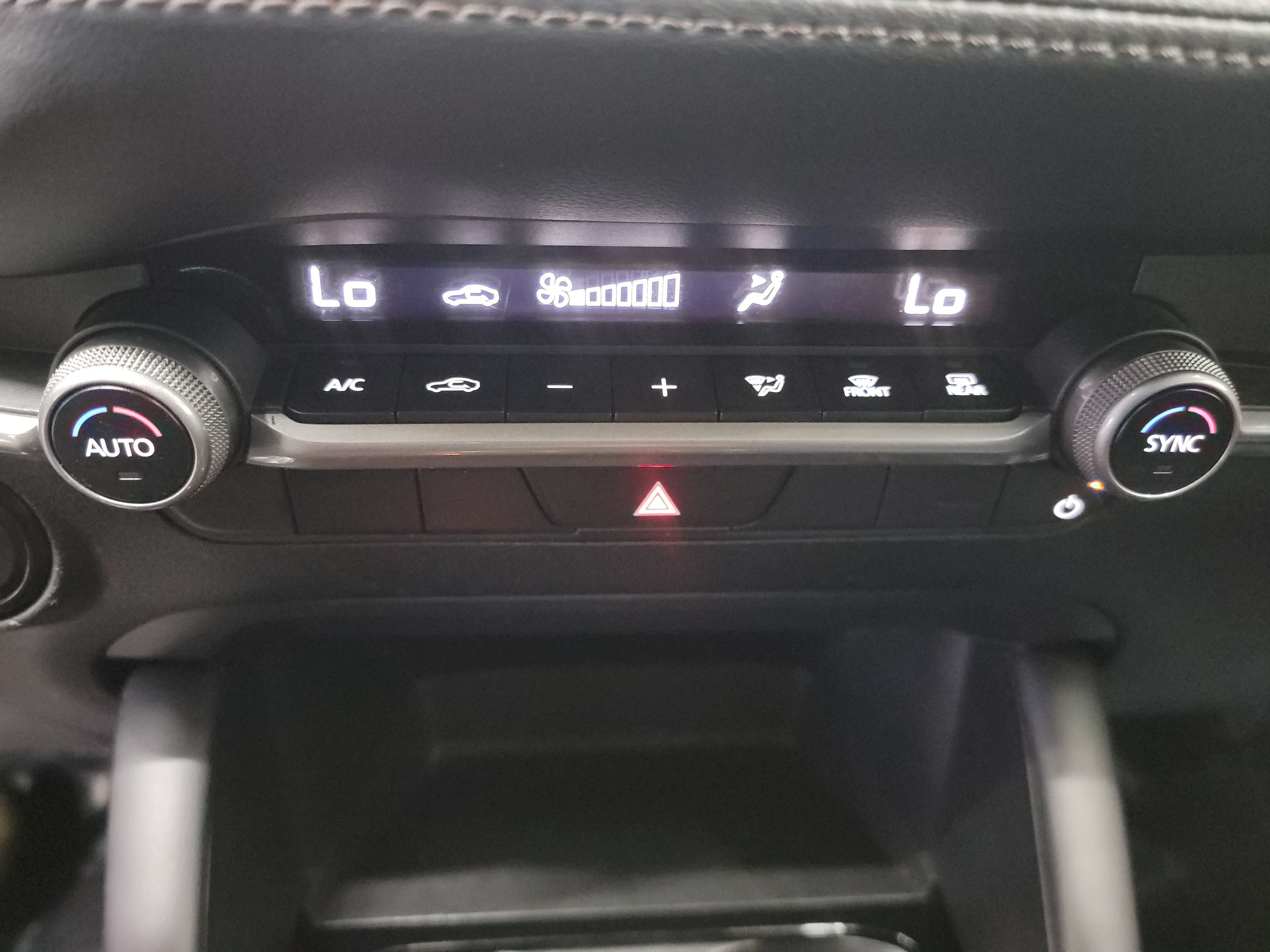 Used 2024 MAZDA MAZDA3 s FWD image 21