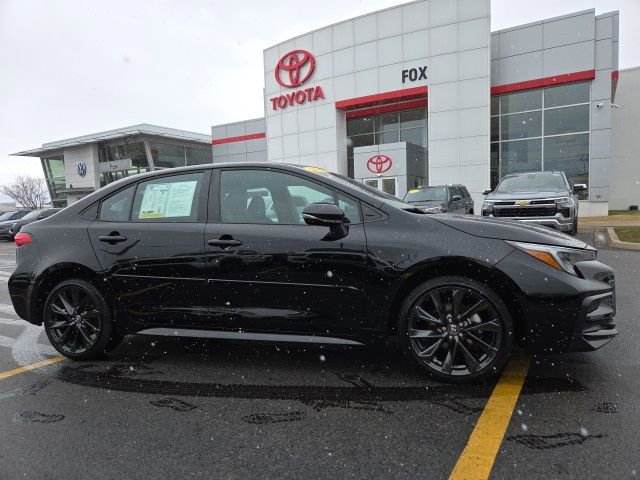 Used 2023 Toyota Corolla SE image 1