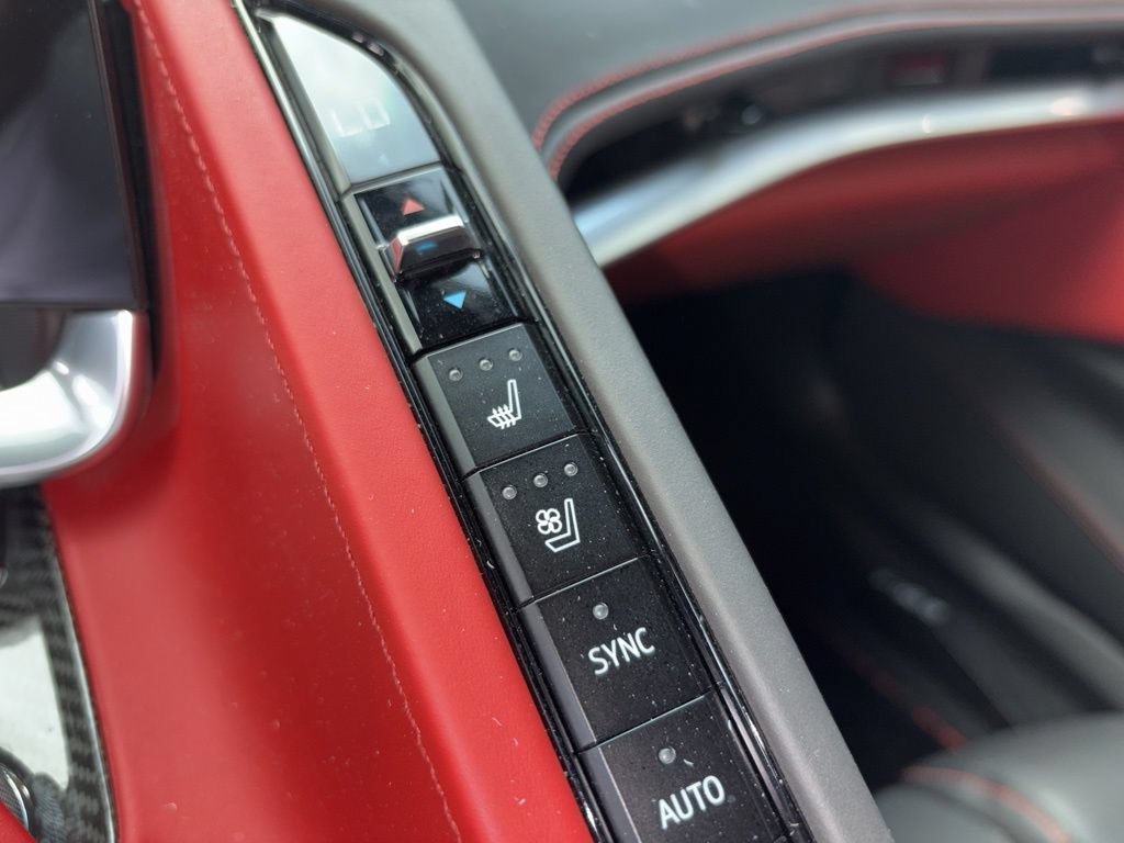Used 2021 Chevrolet Corvette Stingray Premium Cpe w/ Z51 Performance Package RWD image 20