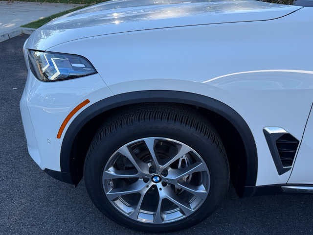 Certified 2026 BMW X5 xDrive40i AWD/4WD image 9
