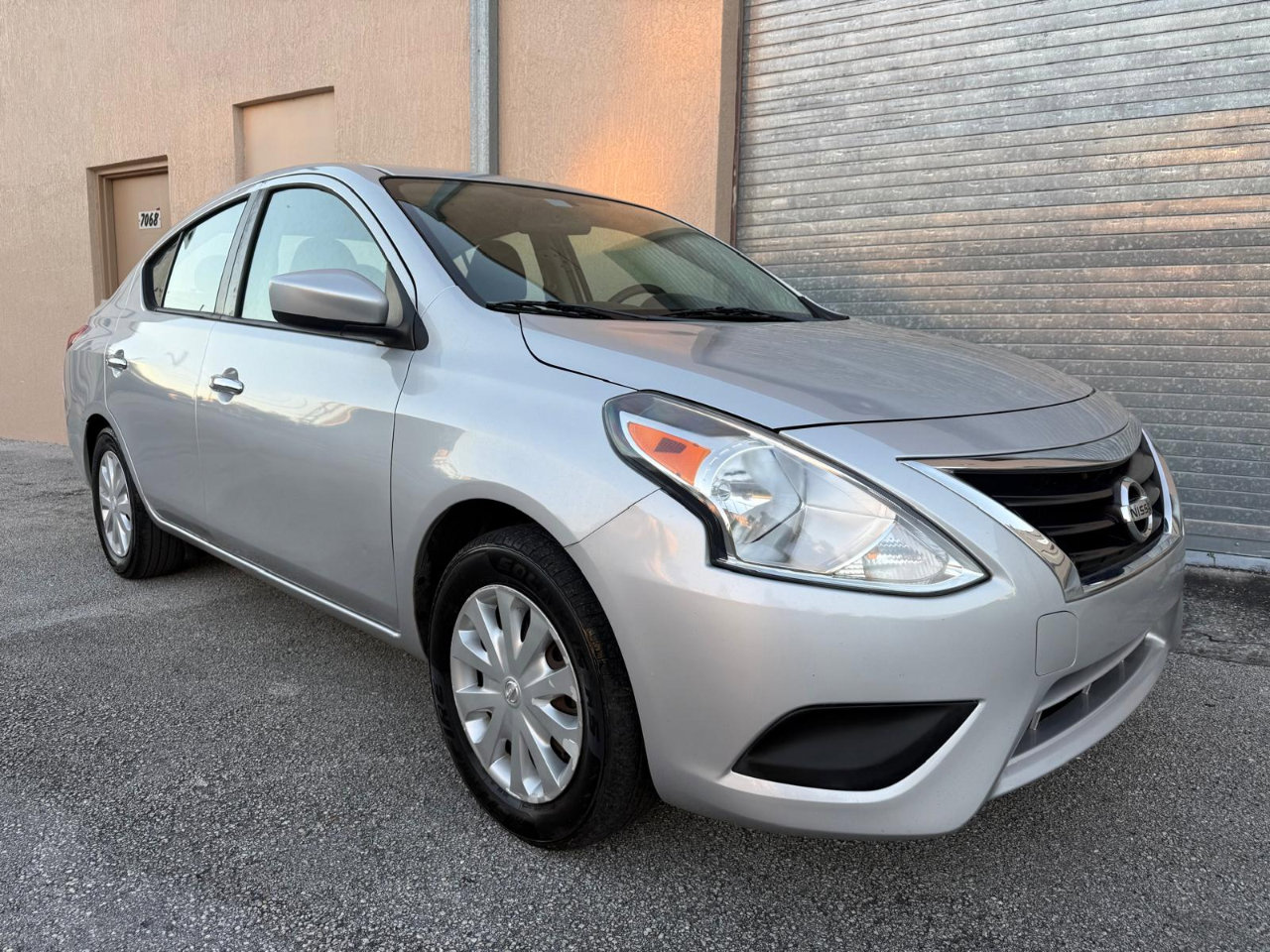 Used 2019 Nissan Versa SV image 5