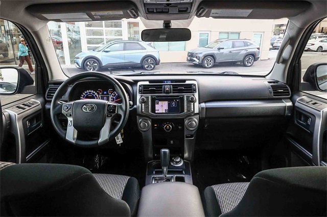 Used 2018 Toyota 4Runner SR5 image 12