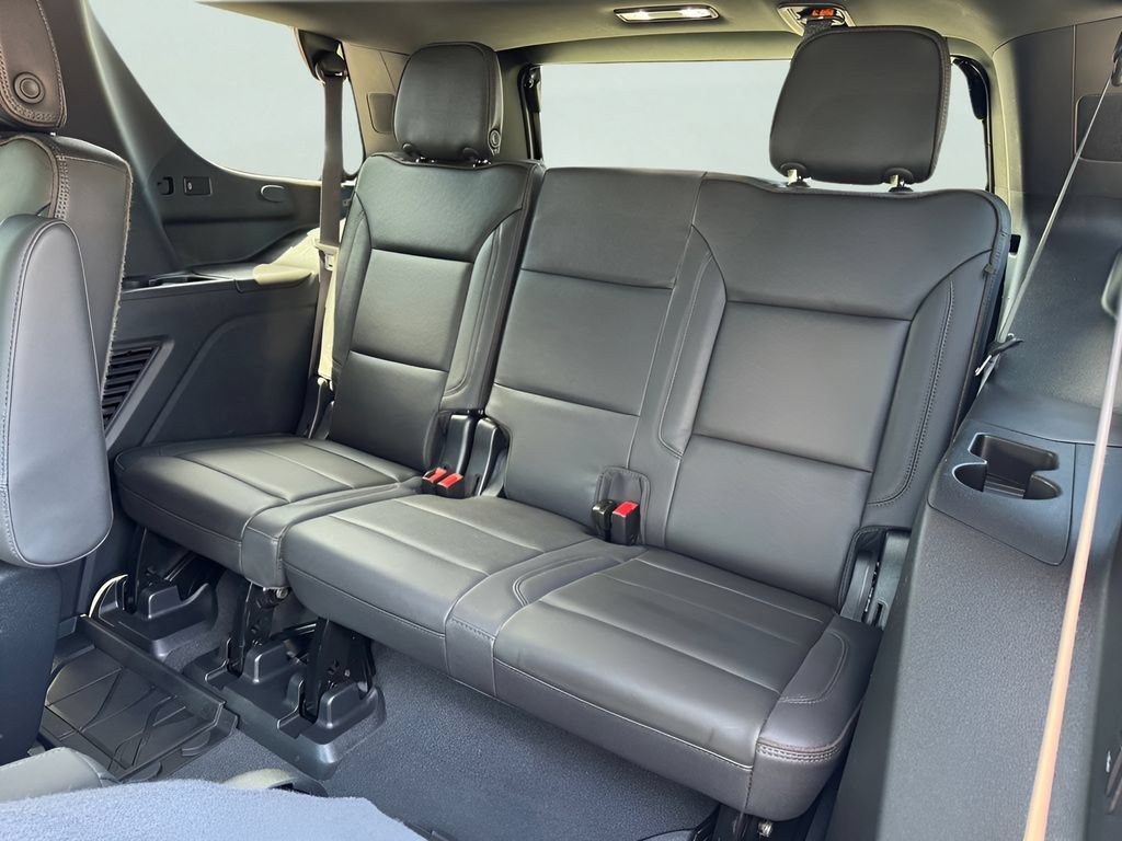 Used 2023 Chevrolet Tahoe High Country AWD/4WD image 16