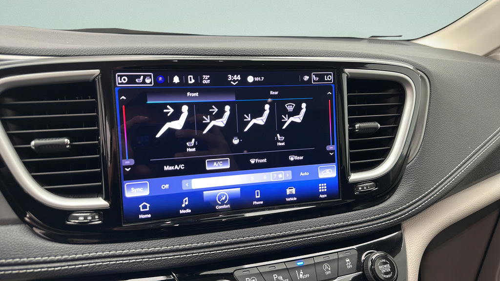 Used 2023 Chrysler Pacifica Touring-L AWD/4WD image 22