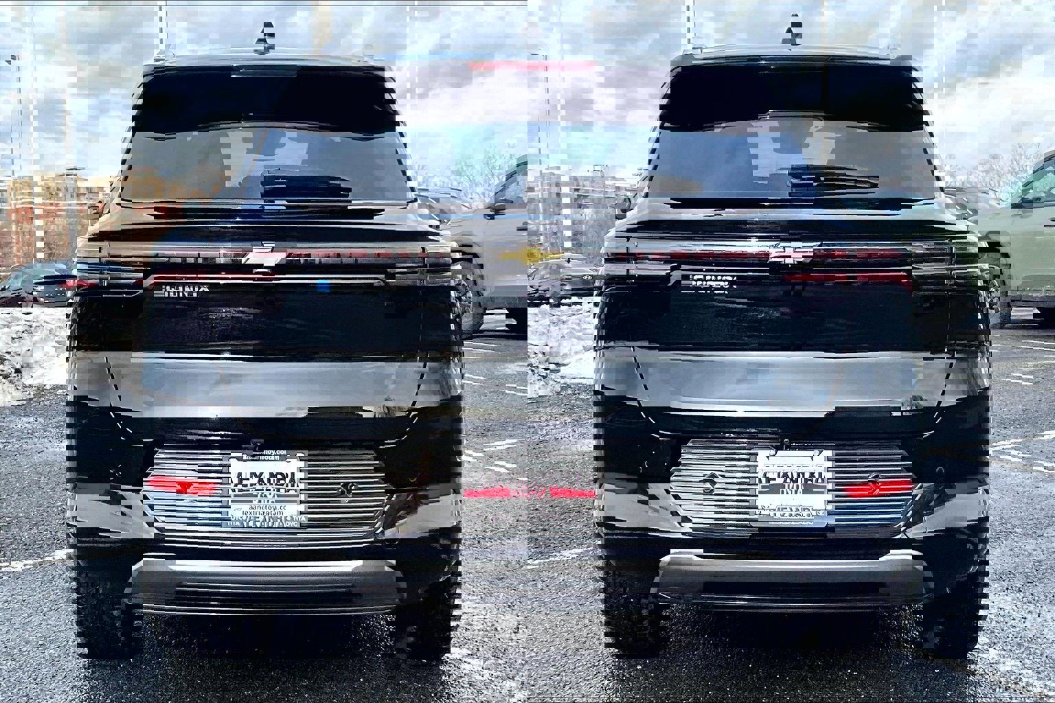 Used 2024 Chevrolet Equinox EV LT image 4