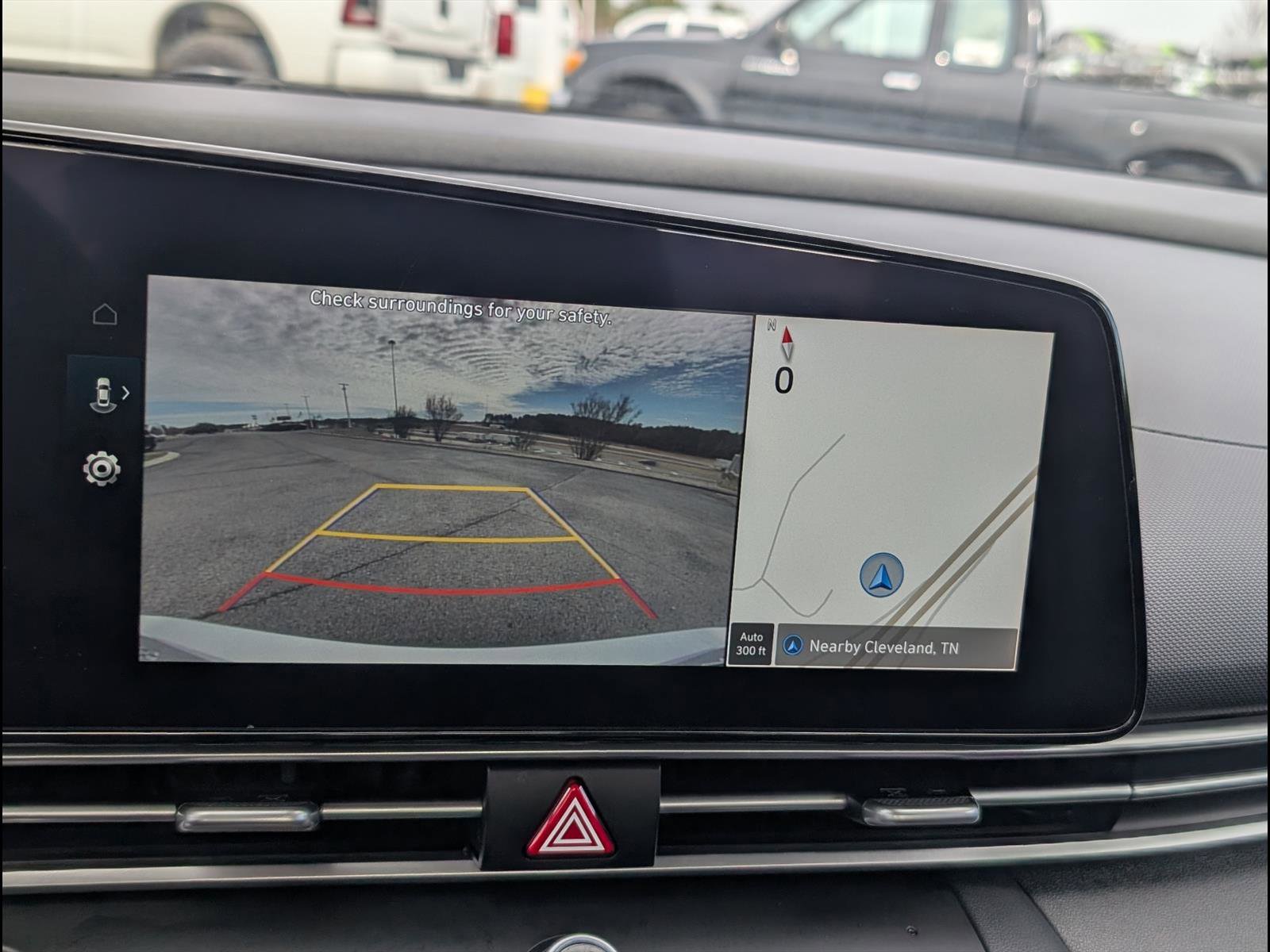 Used 2023 Hyundai Elantra SEL w/ Convenience Package image 11