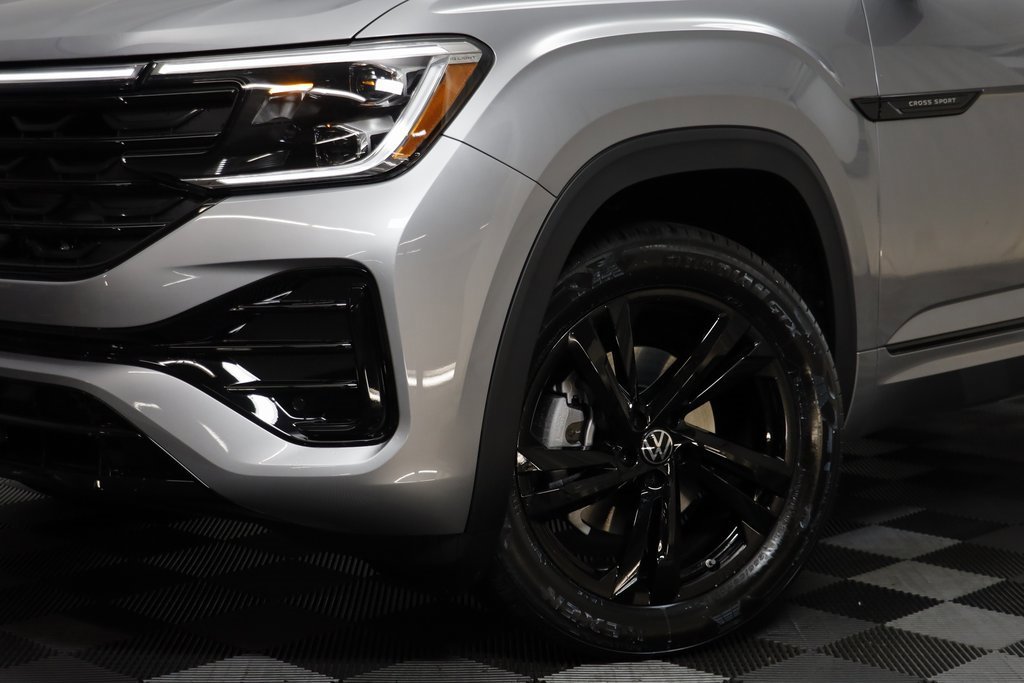 New 2026 Volkswagen Atlas Cross Sport SEL R-Line image 3