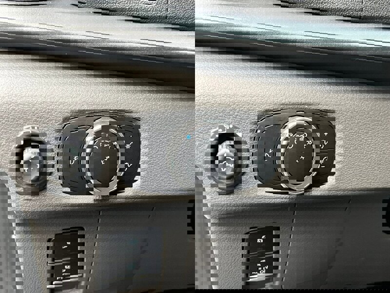 Used 2024 Ford Transit 350 XLT image 21