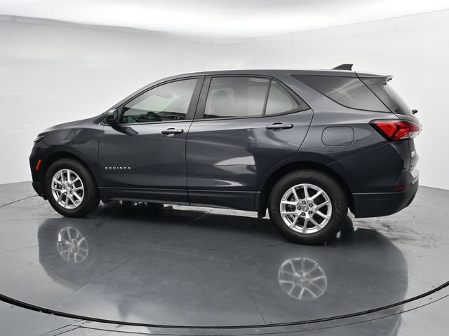 Used 2022 Chevrolet Equinox LS w/ LS Convenience Package FWD image 6