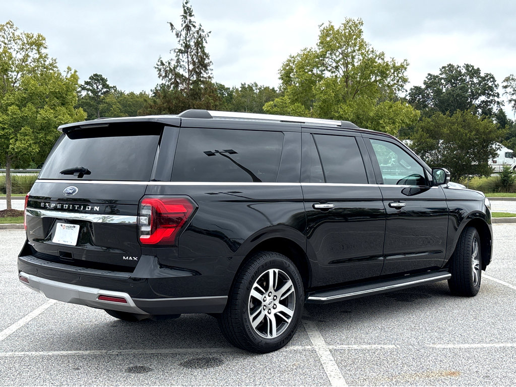 Used 2022 Ford Expedition Max Limited image 27
