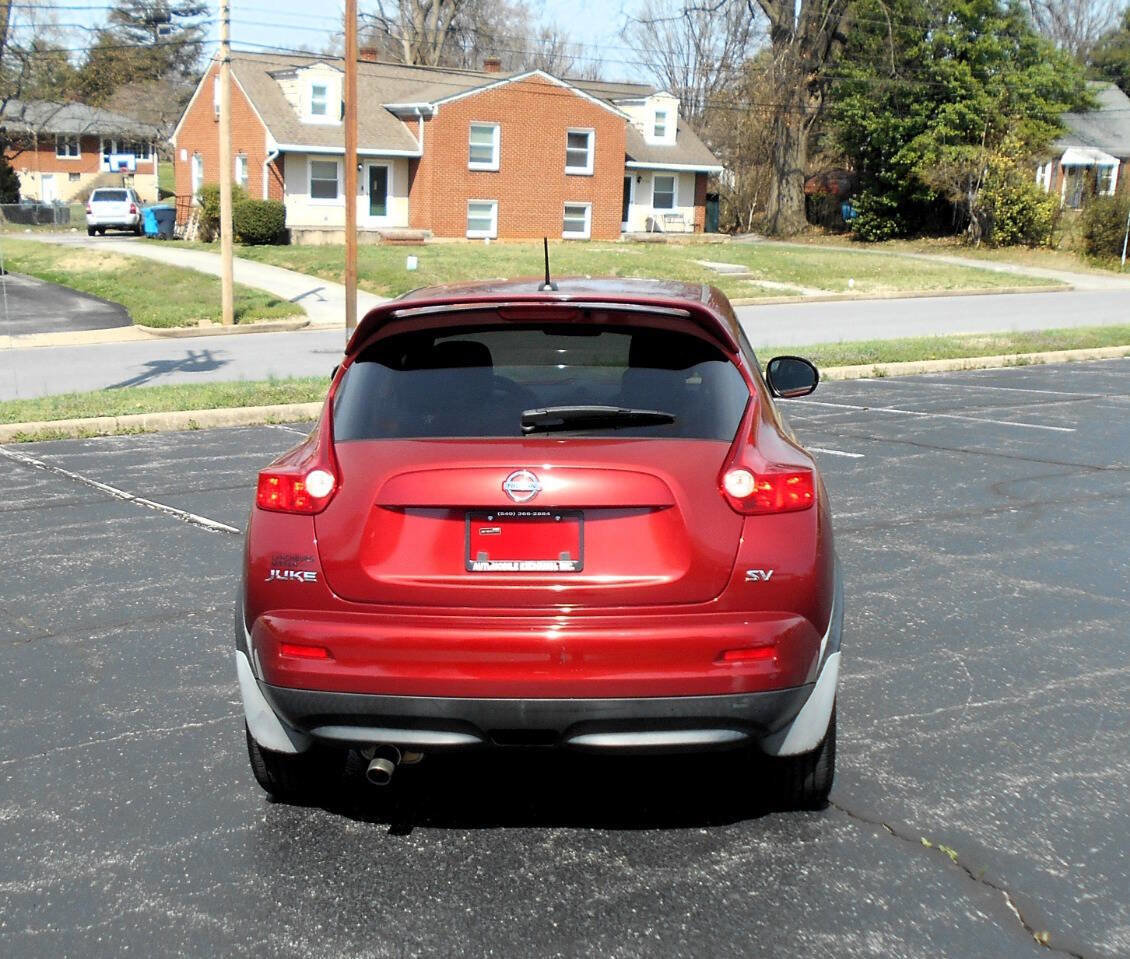 Used 2011 Nissan Juke SV w/ Sport Pkg image 7