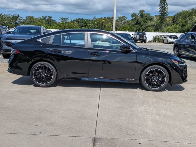New 2026 Nissan Sentra SR w/ SR Premium Package FWD image 4