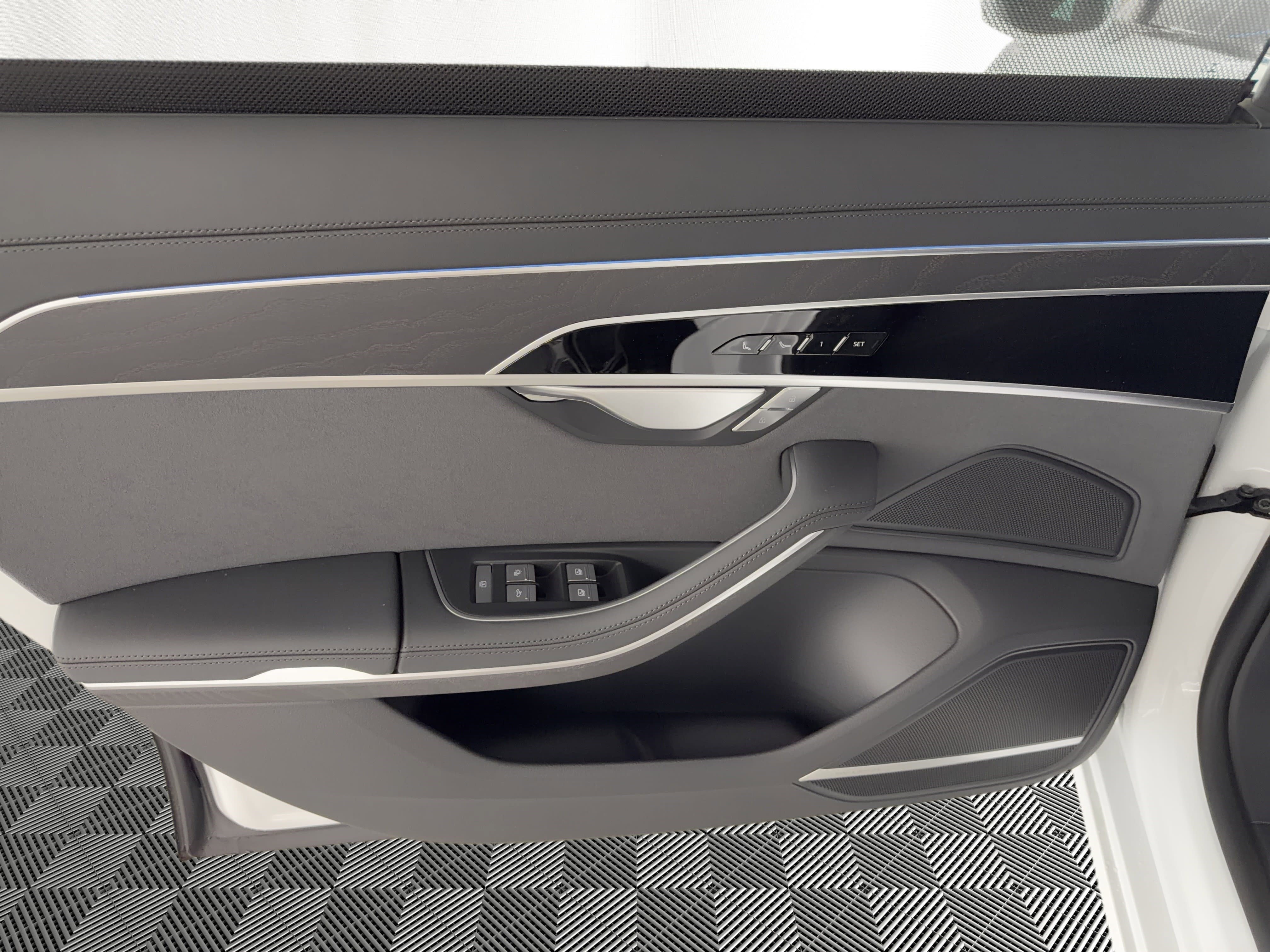 New 2026 Audi A8 L 3.0T image 17