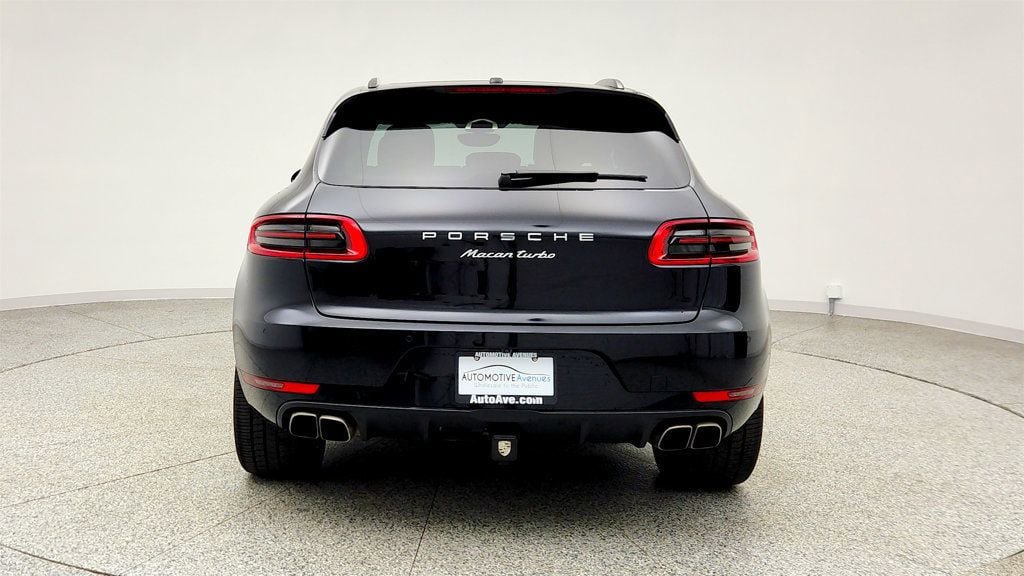 Used 2018 Porsche Macan Turbo image 6