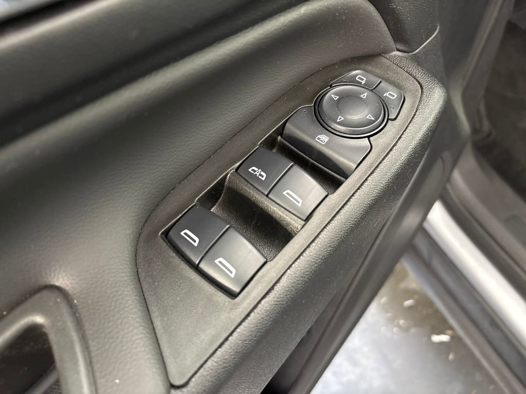 Used 2024 Chevrolet Equinox LT FWD image 15